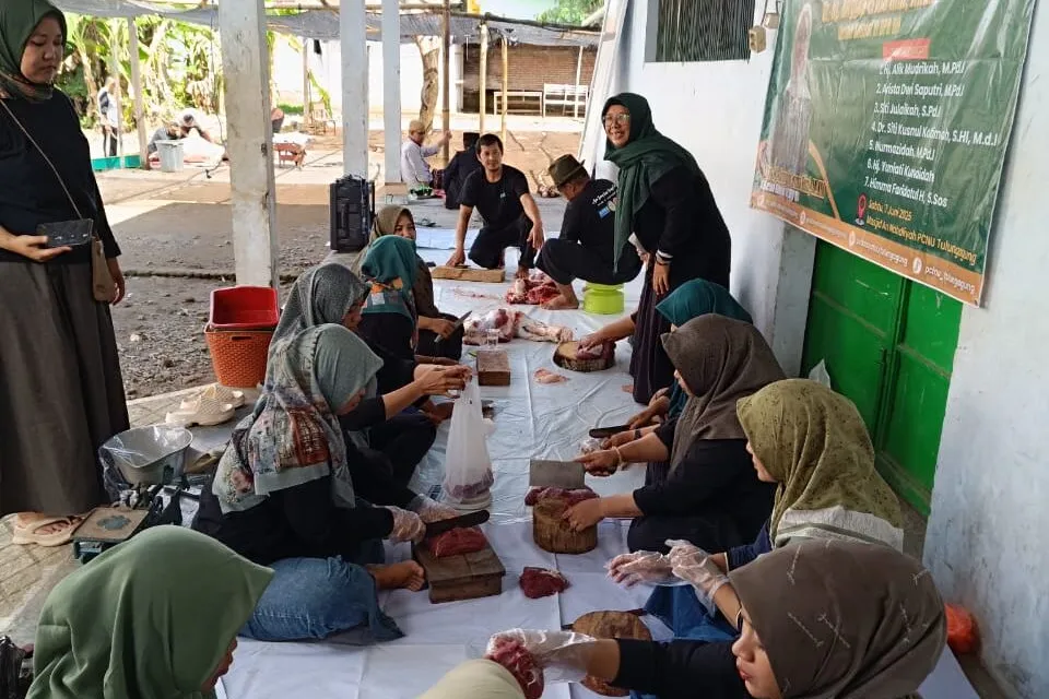 Fatayat NU Tulungagung Gelar Kegiatan Berkurban